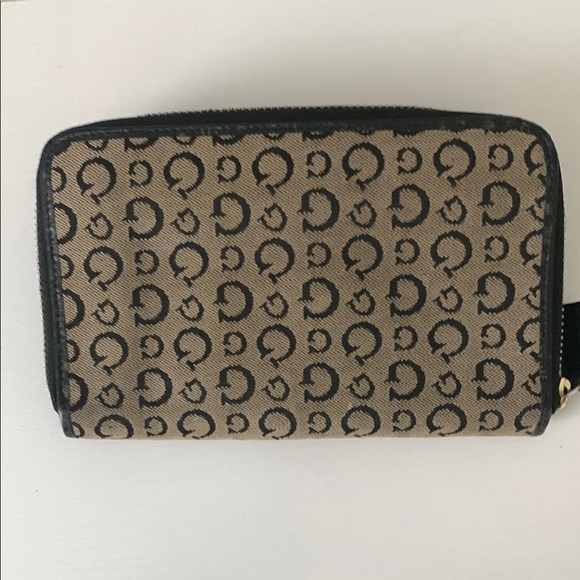 Guess Wallet - Picture 2 of 6